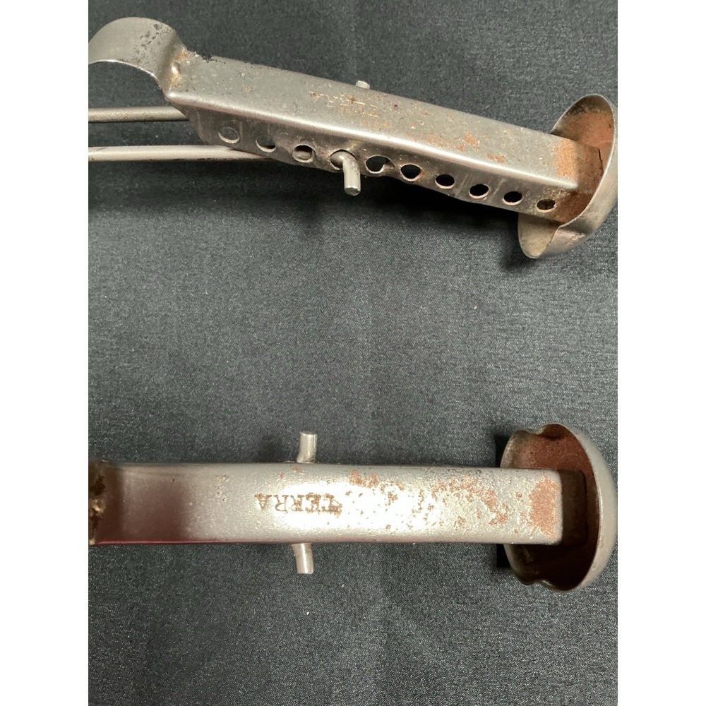 Vintage Terra Metal Adjustable Shoe Stretchers Or Shoe Trees - Picture 2 of 9